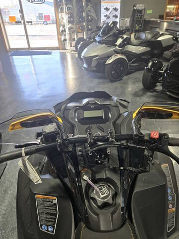 2025 Ski-Doo MXZ NEO+ 600 EFI ES Ripsaw