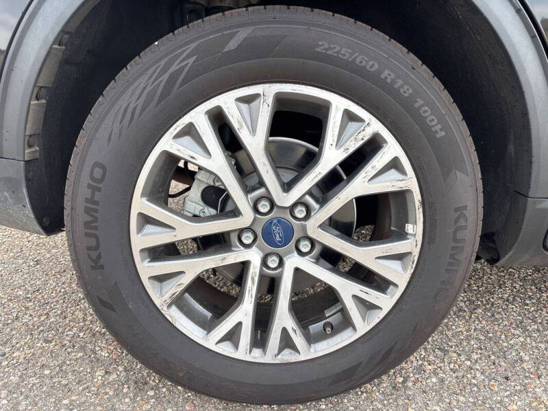 2022 Ford Escape SEL
