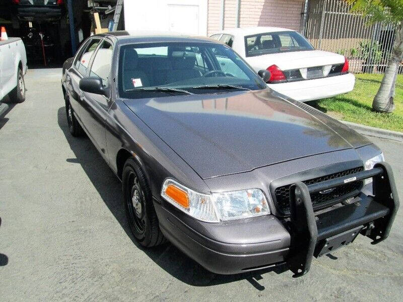 2011 Ford Crown Victoria Police photo 6