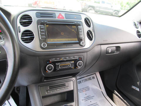 2011 Volkswagen Tiguan SEL 4Motion