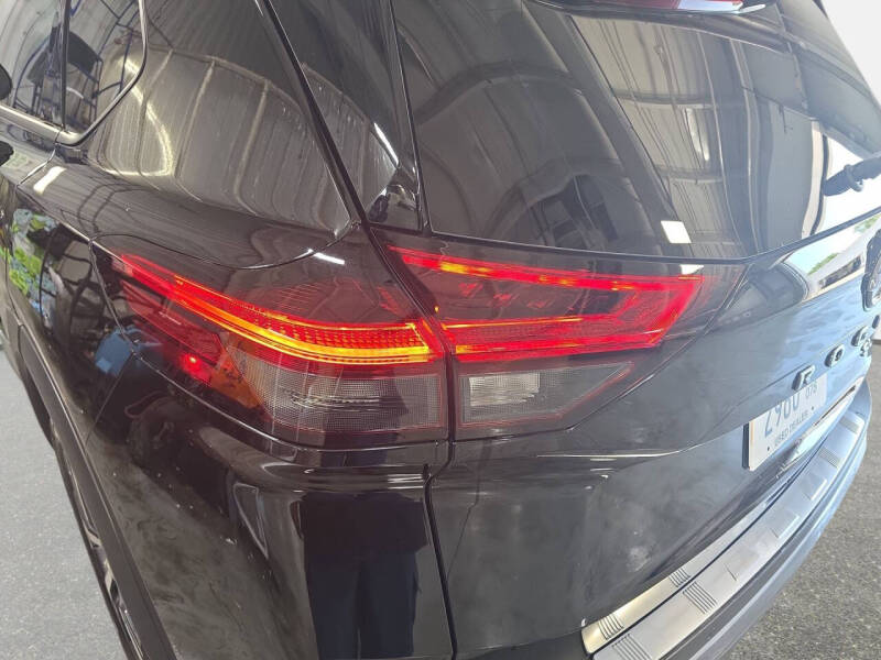 2022 Nissan Rogue SL