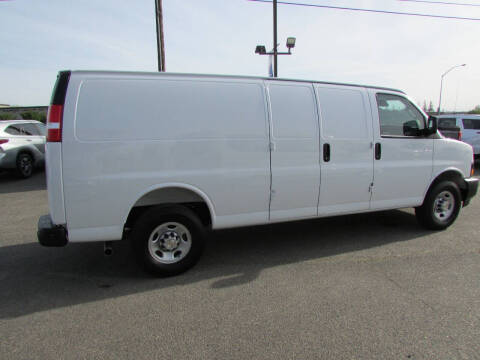2025 Chevrolet Express 2500