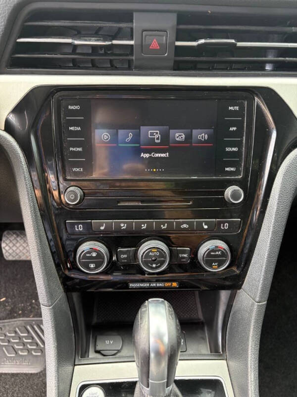 2020 Volkswagen Passat SE