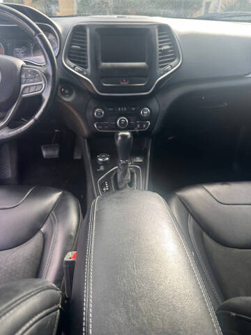 2019 Jeep Cherokee Latitude Plus