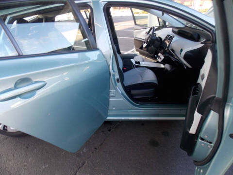 2017 Toyota Prius Three