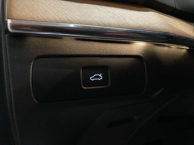 2025 Volvo XC90 B6 Plus Bright Theme 7P