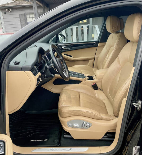 2017 Porsche Macan S