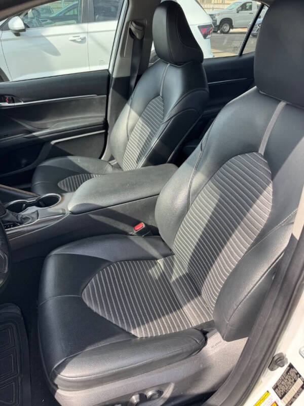 2021 Toyota Camry SE