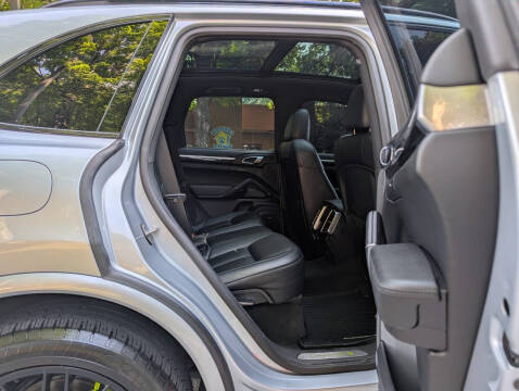 2018 Porsche Cayenne S E-Hybrid