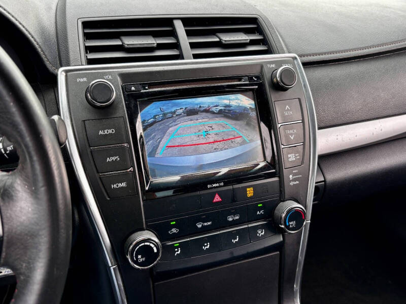 2017 Toyota Camry SE