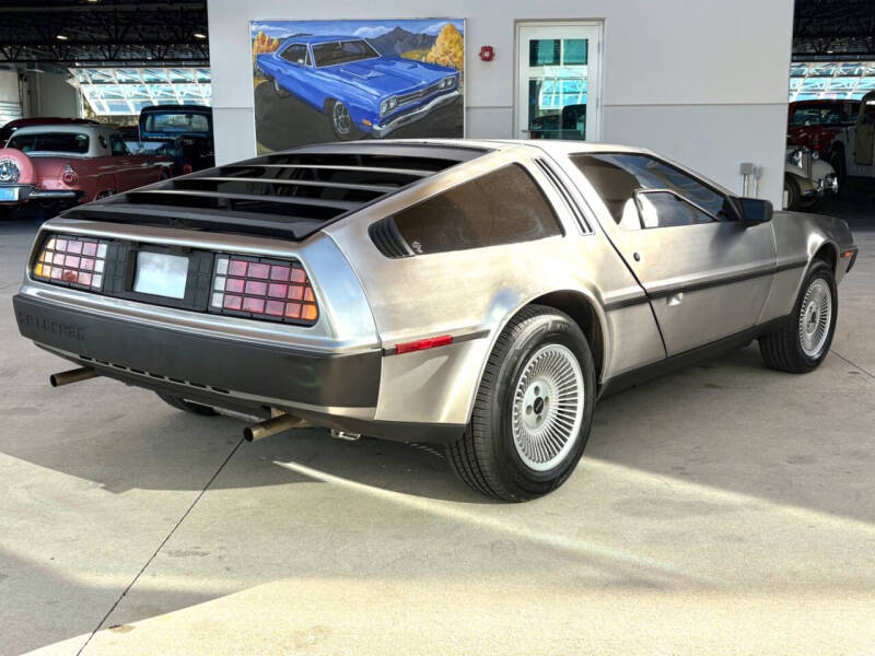 1981 DeLorean DMC-12
