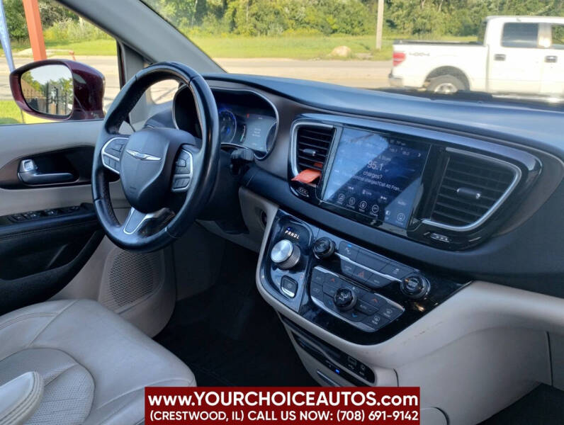 2017 Chrysler Pacifica Touring-L Plus