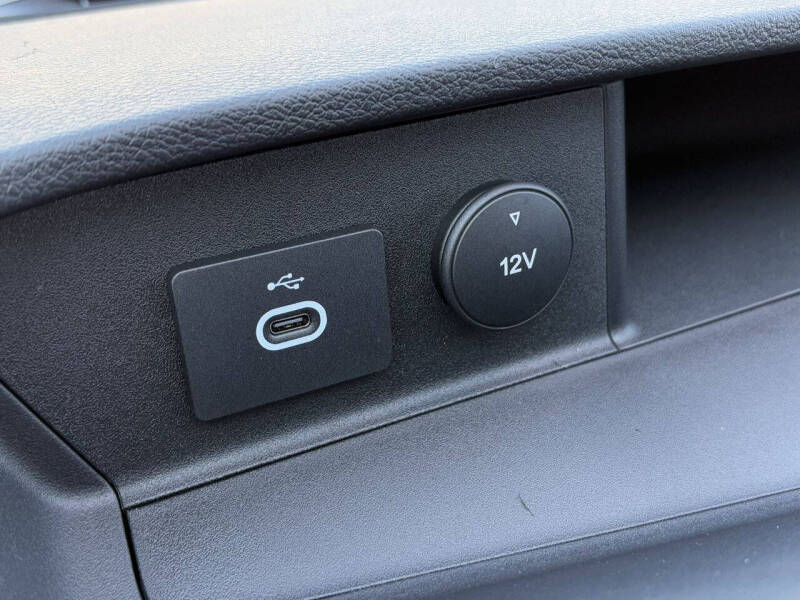 2025 Ford Transit 250