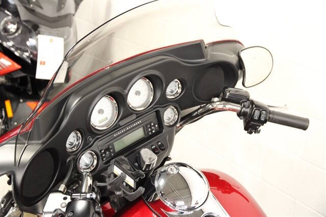 2013 Harley-Davidson STREET GLI