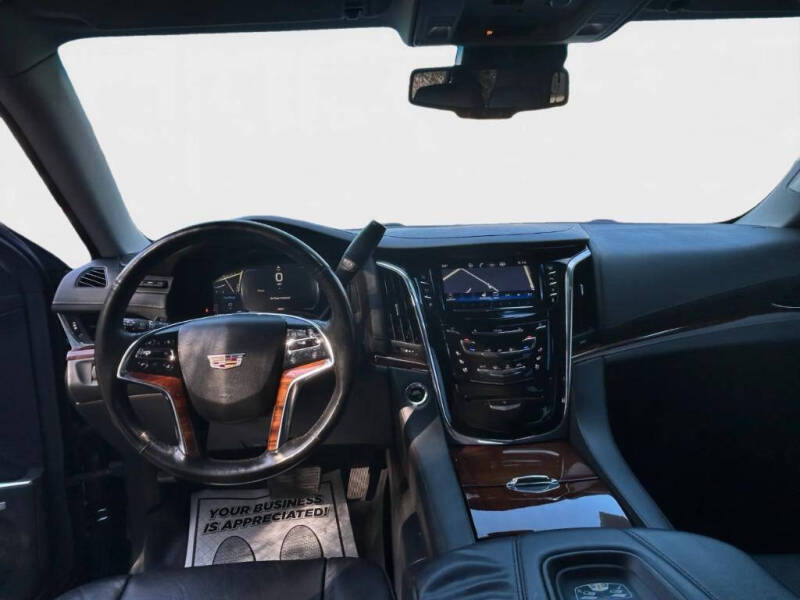 2015 Cadillac Escalade Luxury