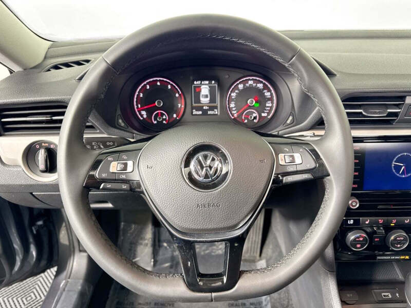 2022 Volkswagen Passat SE