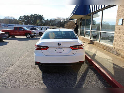2023 Toyota Camry Hybrid LE
