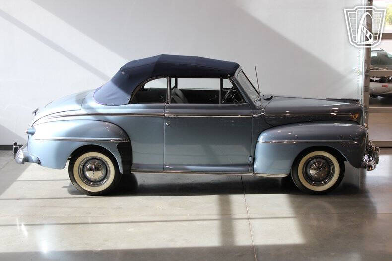 1947 Ford Super Deluxe