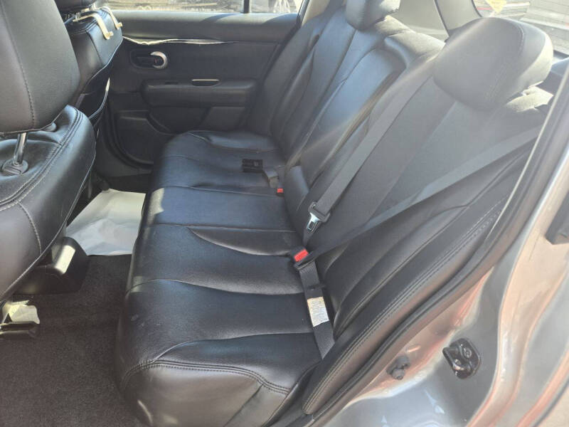 2009 Nissan Versa 1.8 SL