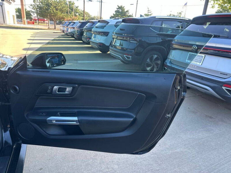 2021 Ford Mustang EcoBoost