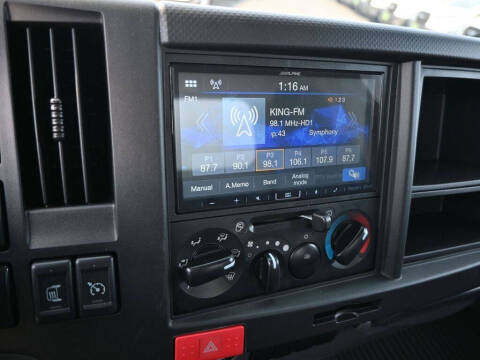 2024 Isuzu NPR HD 1F2