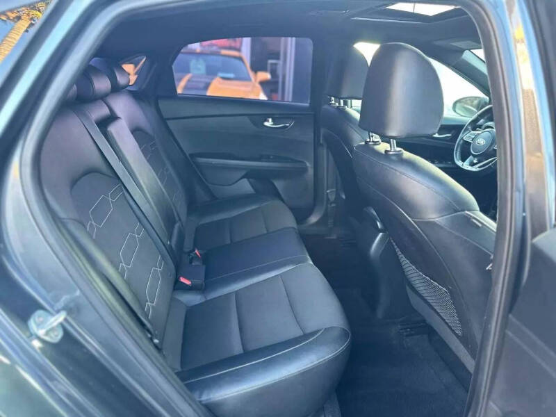 2020 Kia Forte GT Line