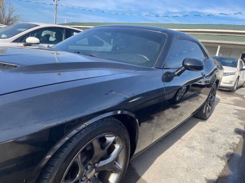 2015 Dodge Challenger SXT Plus