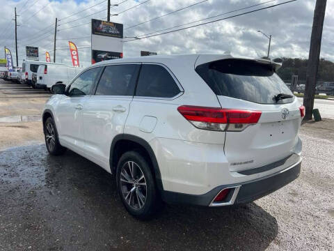 2018 Toyota Highlander LE Plus