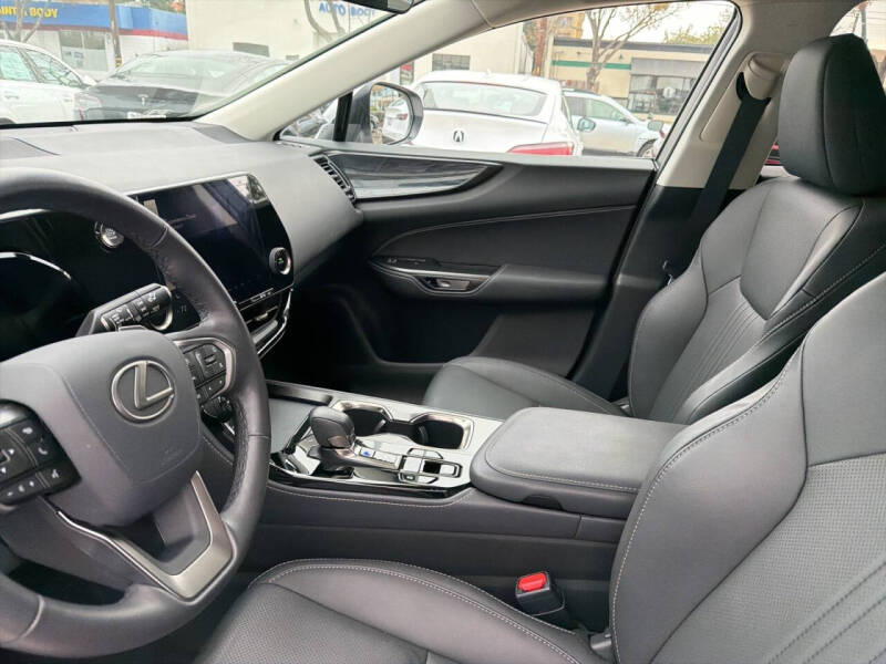 2025 Lexus NX 350 Premium