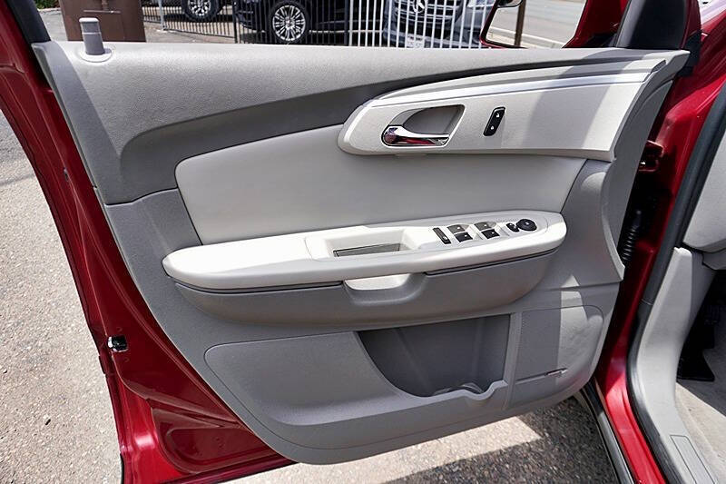 2011 Chevrolet Traverse LT