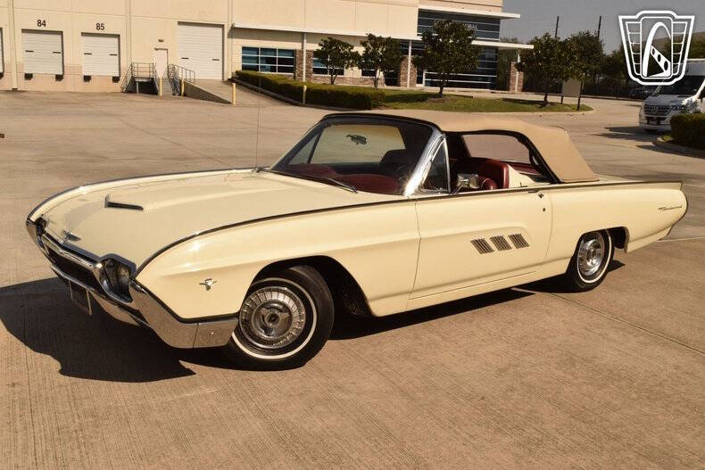 1963 Ford Thunderbird