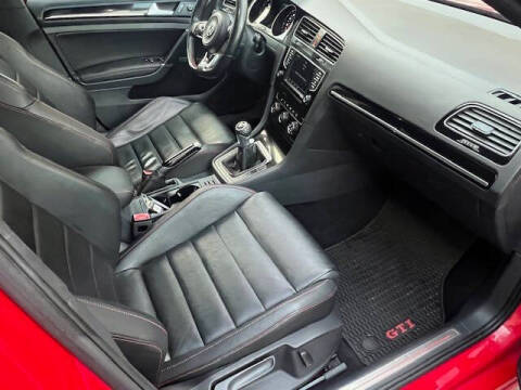 2016 Volkswagen Golf GTI SE