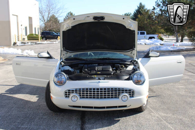 2002 Ford Thunderbird Deluxe