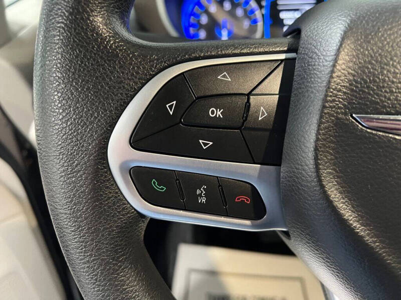 2017 Chrysler Pacifica LX