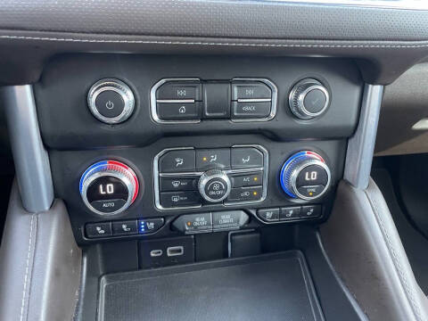 2023 GMC Yukon XL SLT