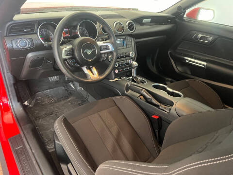 2022 Ford Mustang EcoBoost