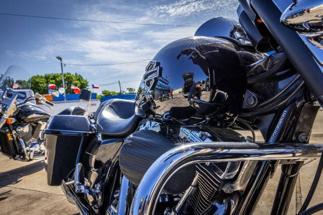 2011 Harley-Davidson FLHXI