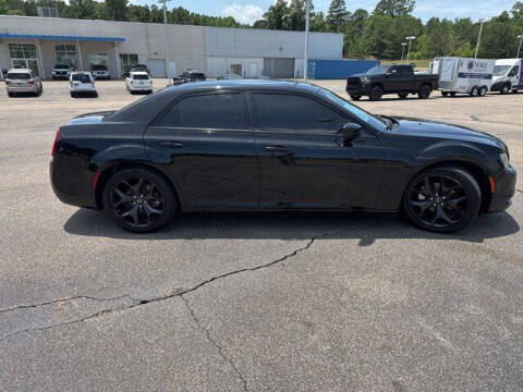 2021 Chrysler 300