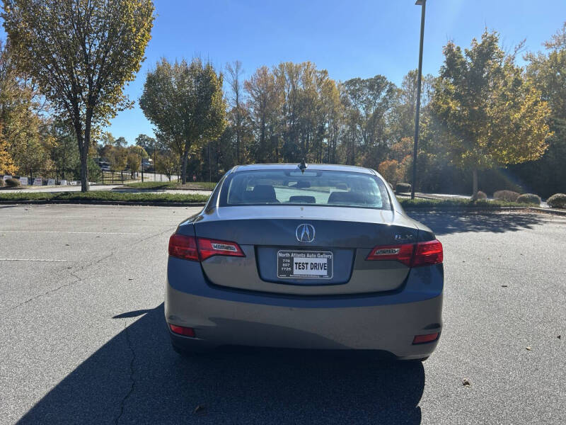 2013 Acura ILX 2.0L w/Tech