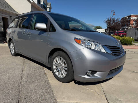 2017 Toyota Sienna XLE 8-Passenger