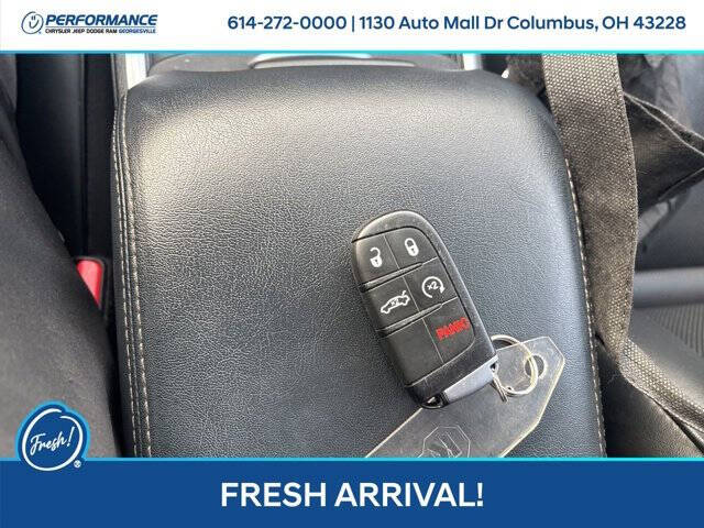 2023 Chrysler 300 Touring L