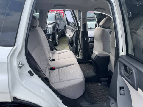 2015 Subaru Forester 2.5i