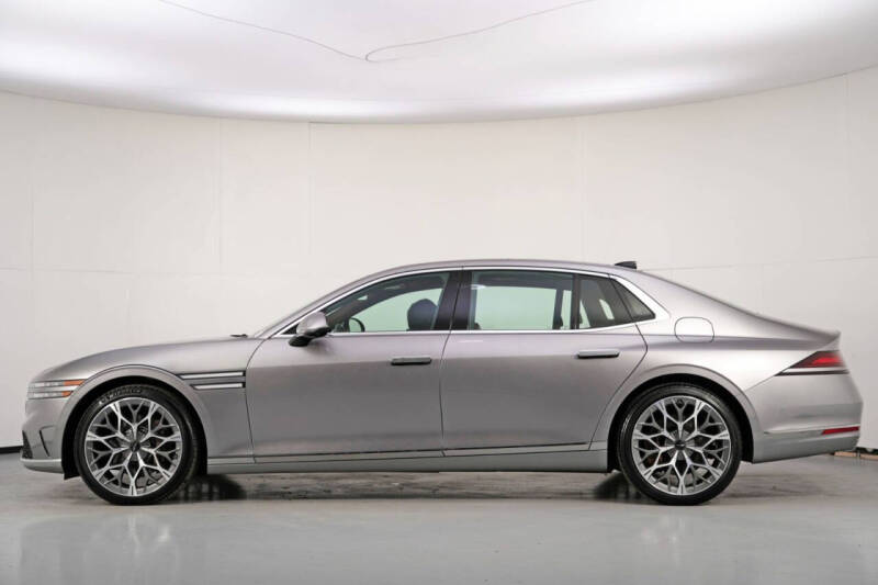 2024 Genesis G90 3.5T e-Supercharger