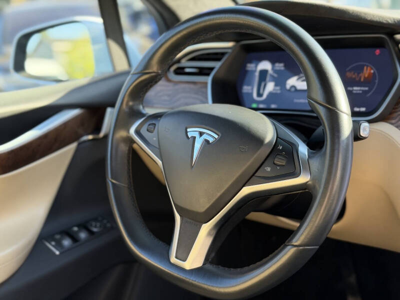 2016 Tesla Model X 90D