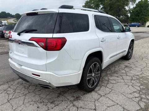 2017 GMC Acadia Denali