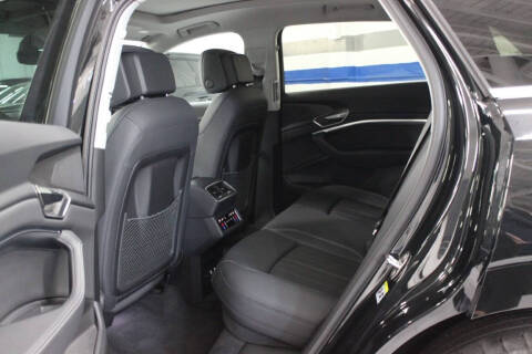 2024 Audi Q8 e-tron quattro Premium