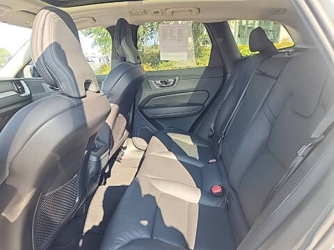 2025 Volvo XC60 B5 Plus Dark Theme