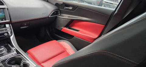 2017 Jaguar XE 35t R-Sport