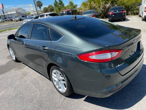 2015 Ford Fusion SE