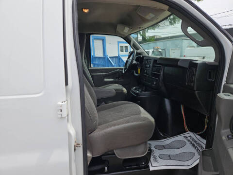 2017 GMC Savana 3500